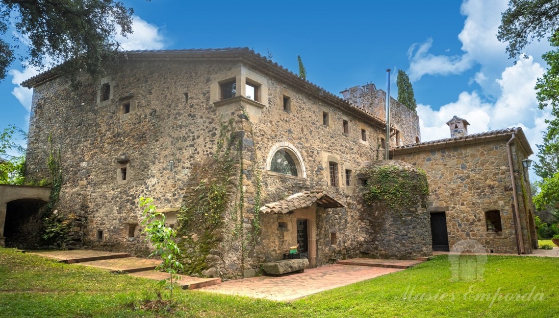 Façade of the farmhouse 