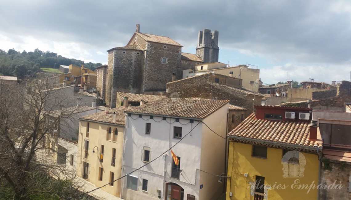 Visitas desde la terraza de la segunda planta de la casa al pueblo 