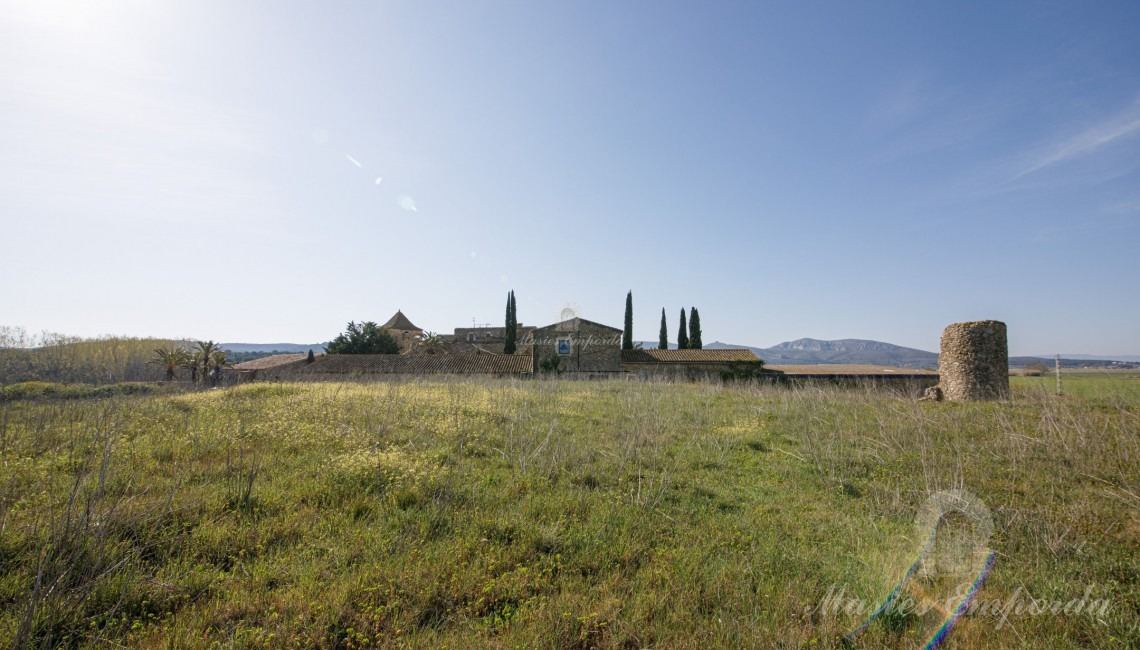 Views of the farmhouse