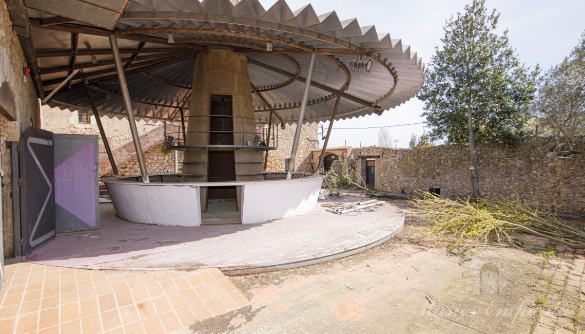 Views of the interior courtyard