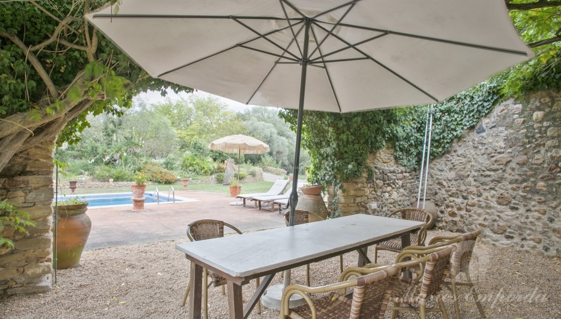 Porch of the swimming pool area 