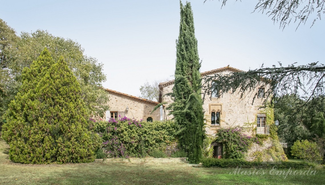 Views of the farmhouse