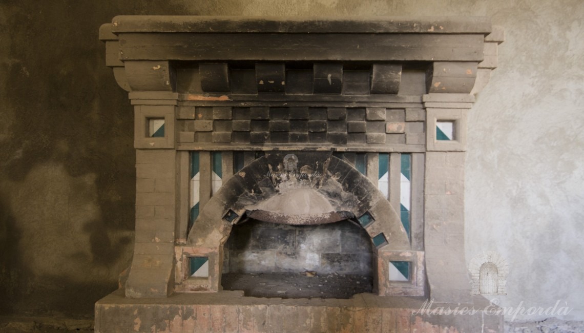 Detail of the chimney inside the castle