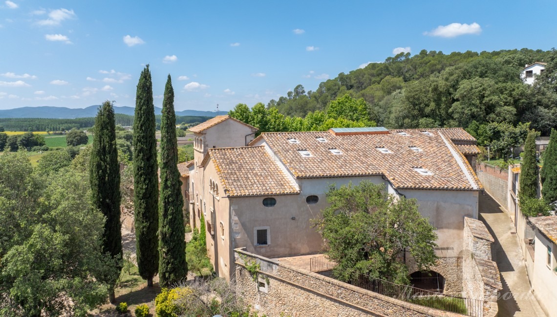 Views of the farmhouse 