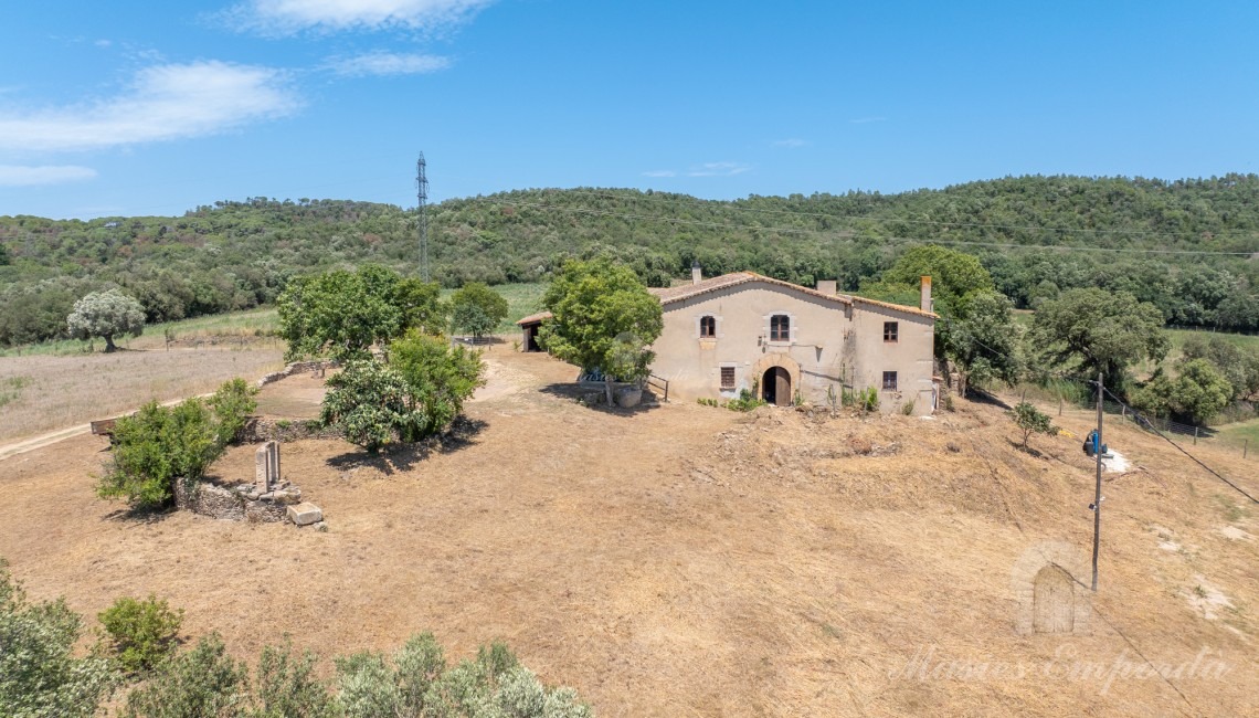 Views of the farmhouse