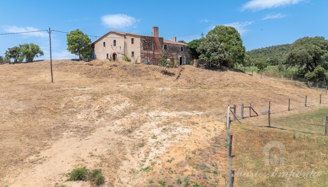 Views of the farmhouse