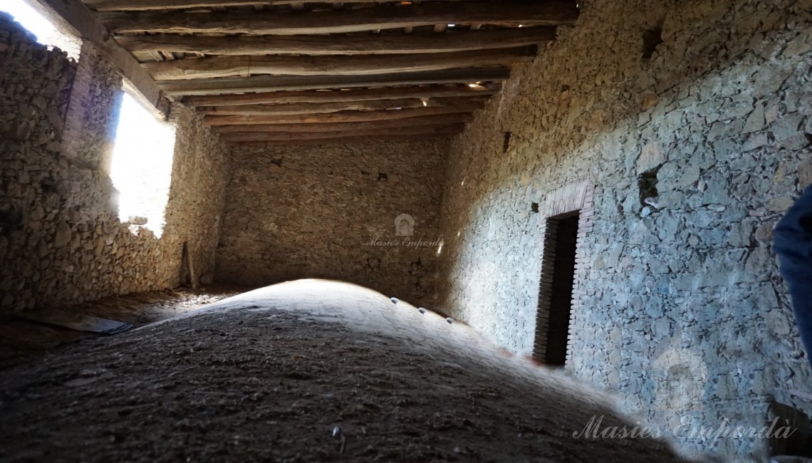 Stables and warehouses