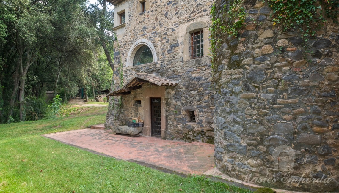 Façade of the farmhouse 