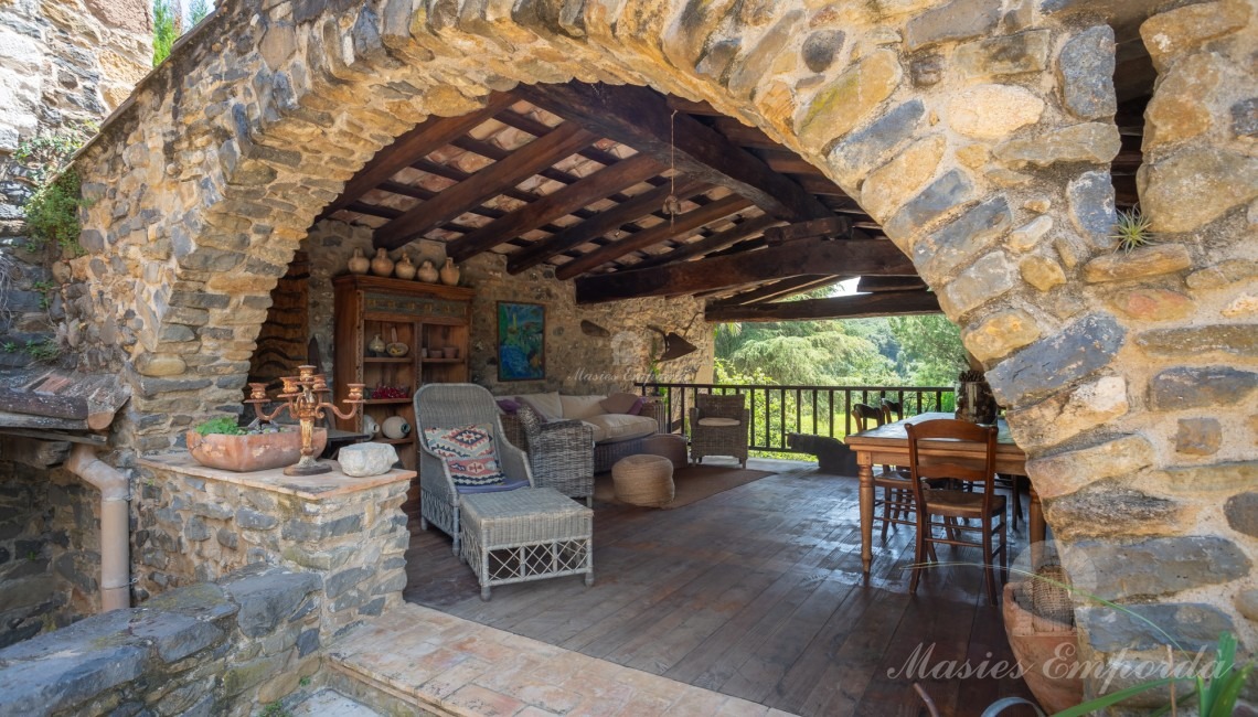 Porch and terrace on the first floor