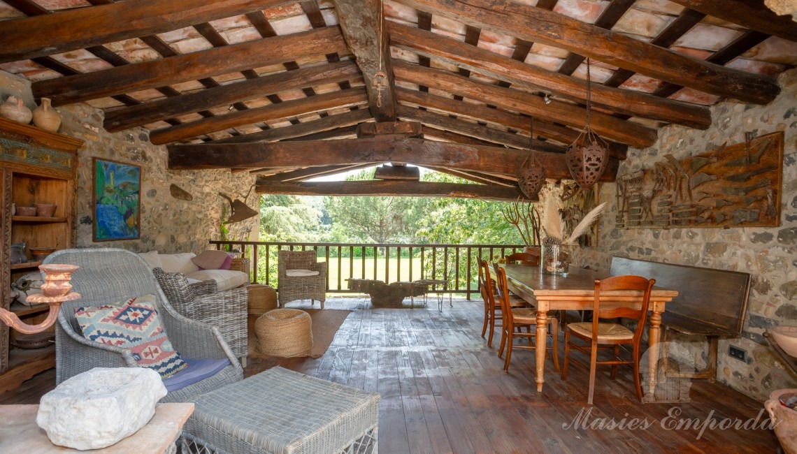 Porch and terrace on the first floor