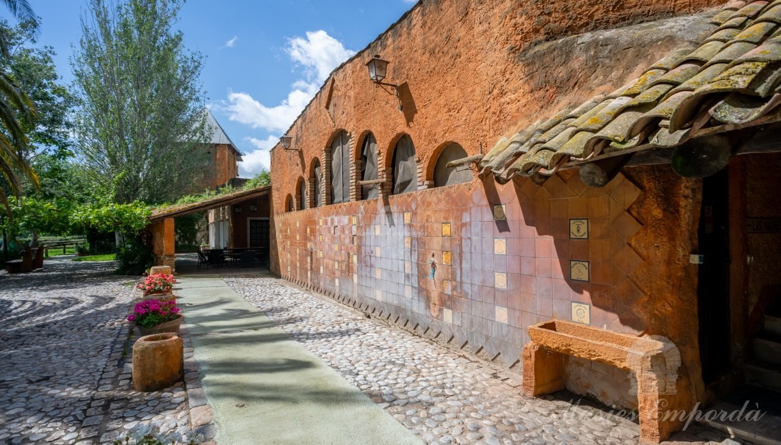 Casa anexas a la masía 