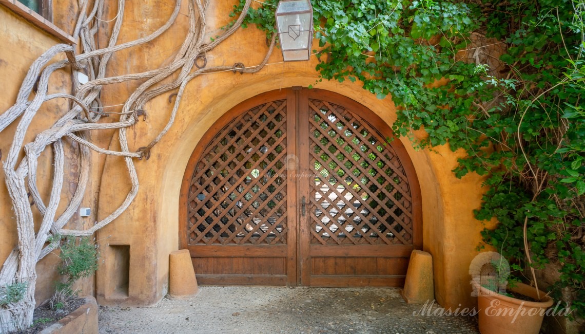 Entrada a una de las casas