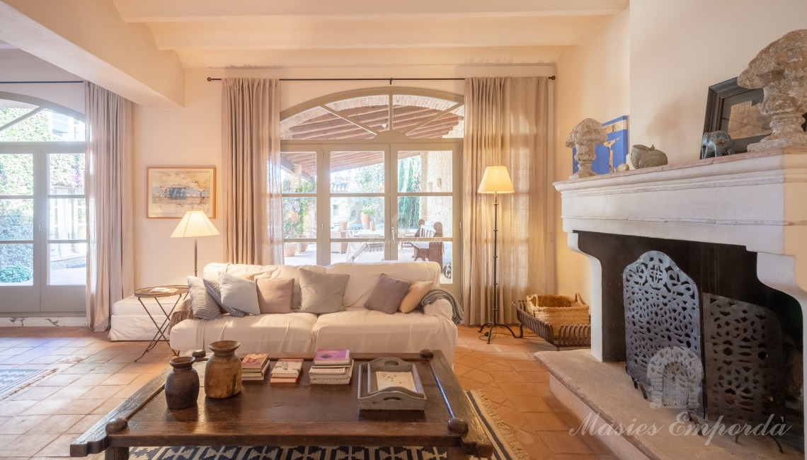 Main living room on the ground floor with fireplace