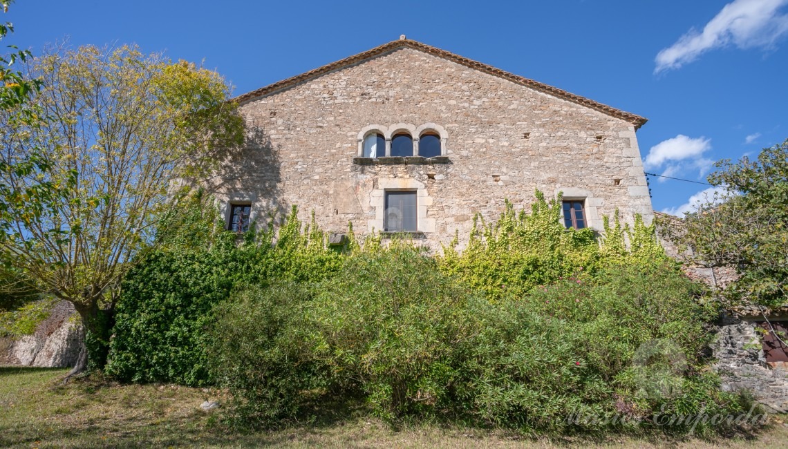 General view of the farmhouse