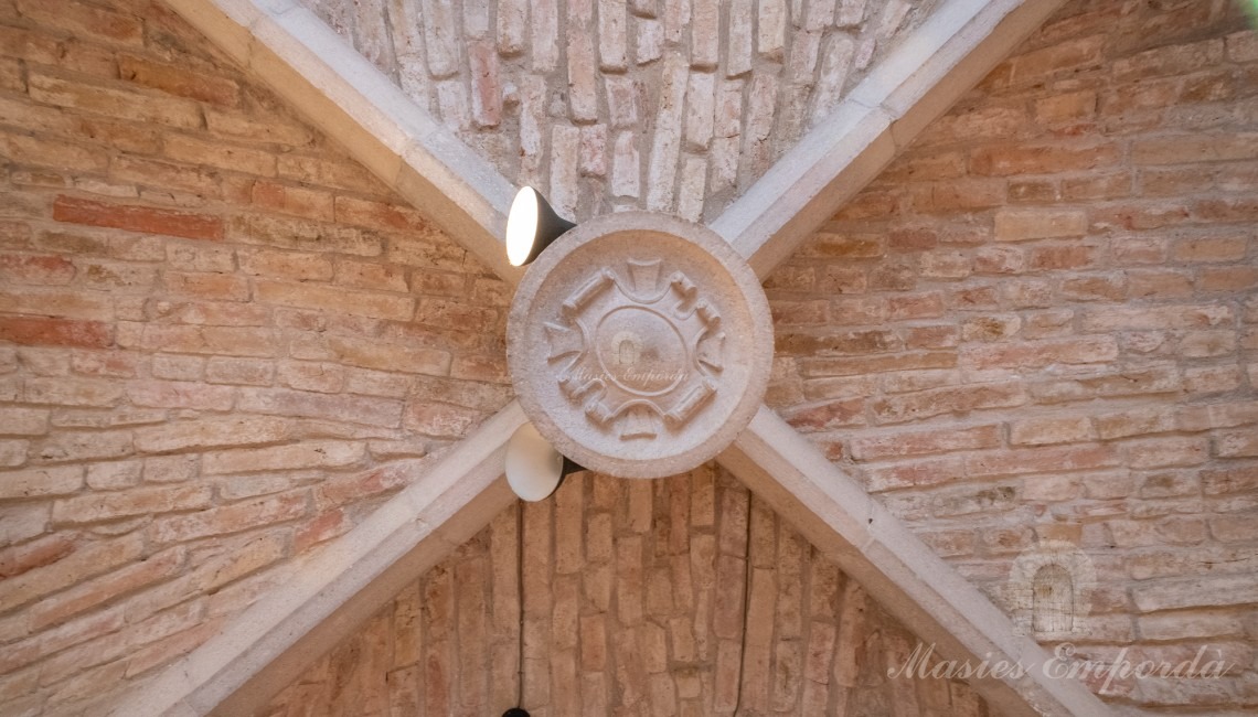 Vaults in some of the rooms  