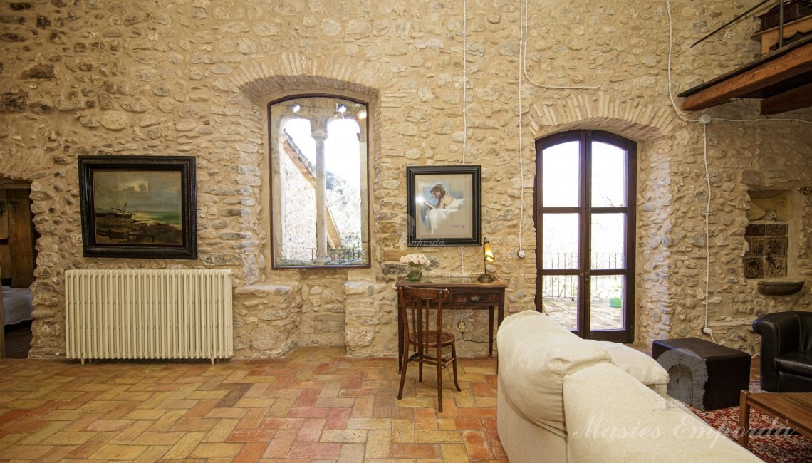 Living room with fireplace