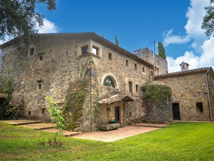 Façade of the farmhouse 