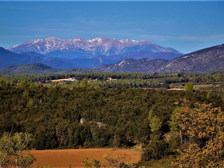 Spectacular views of Canigó from the farmhouse