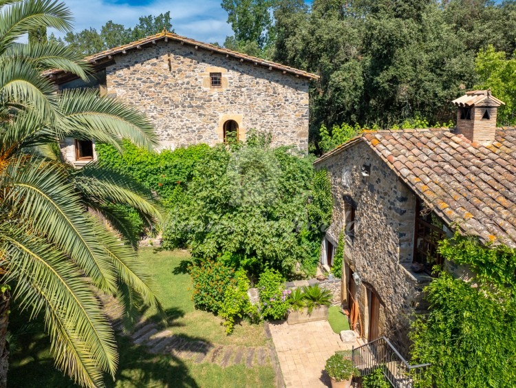 Façade of the farmhouse 