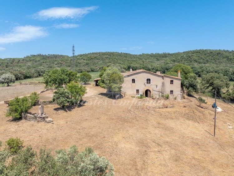 Views of the farmhouse