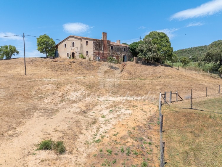 Views of the farmhouse