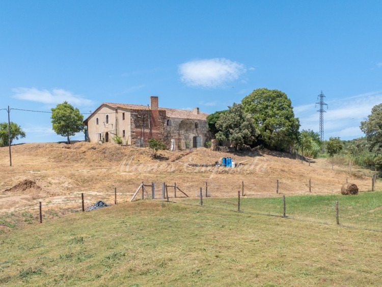 Views of the farmhouse