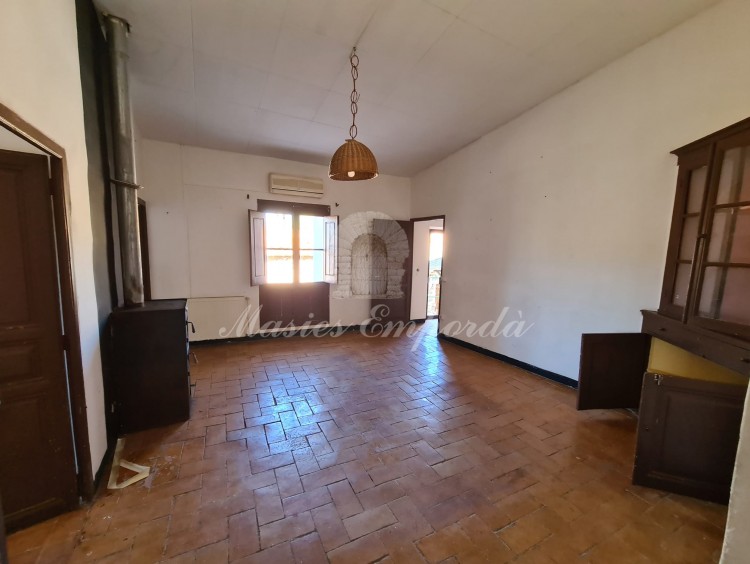 Dining room with fireplace