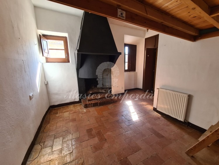 Bedroom with fireplace