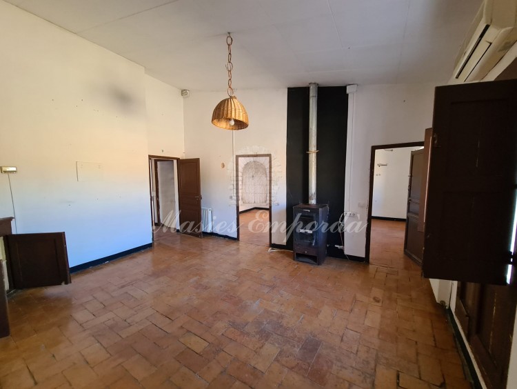 Dining room with fireplace