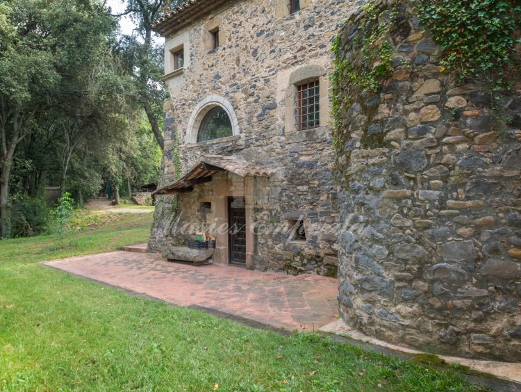 Façade of the farmhouse 