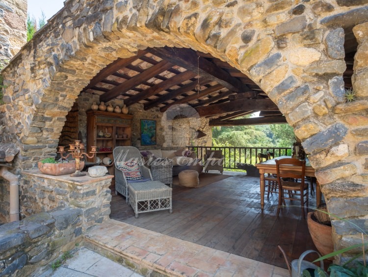 Porch and terrace on the first floor