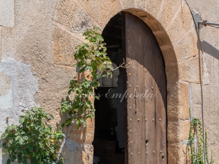 Details of the farmhouse 