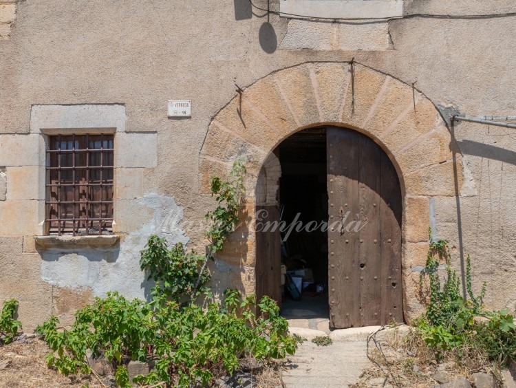 Details of the farmhouse 