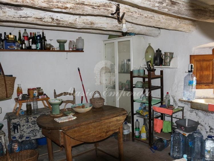 Kitchen-dining room with fireplace